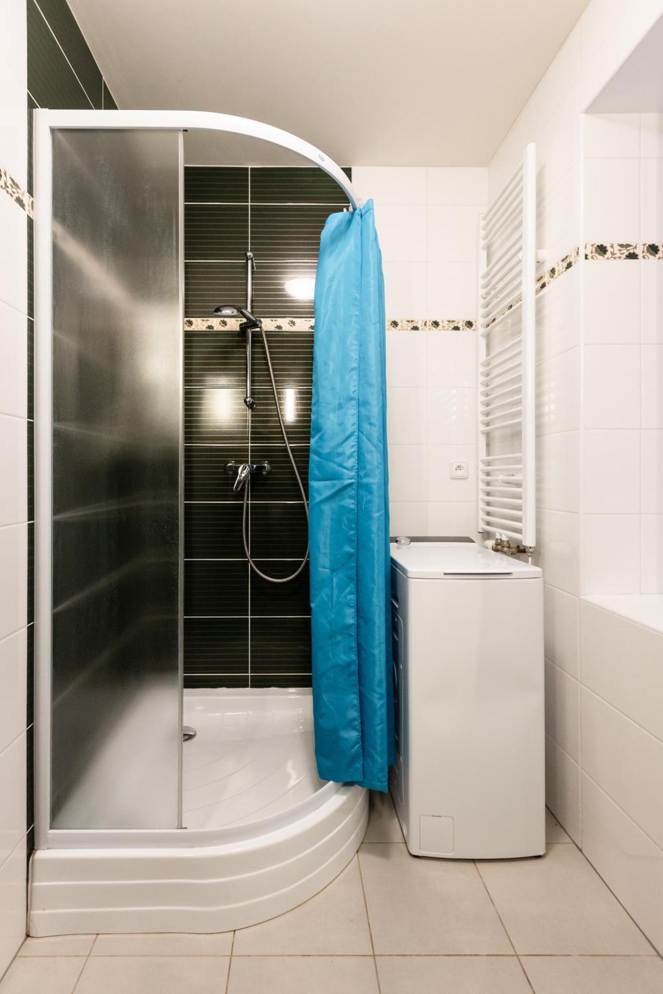 Spacious In Quiet Courtyard Near Charles Bridge * Прага